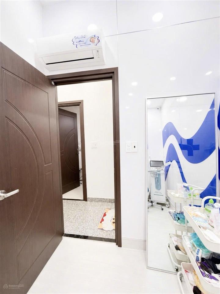 Nhà đẹp, 1/ sẹc, hẻm xh 4m  cách mạng tháng tám  24.2m2, 2 tầng  4.95tỷ