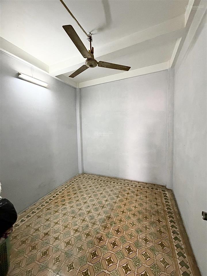 Nhà c2, hẻm xh lt  nguyễn thiện thuật  3.2x10(29/32m2), 4 tầng  6,4 tỷ