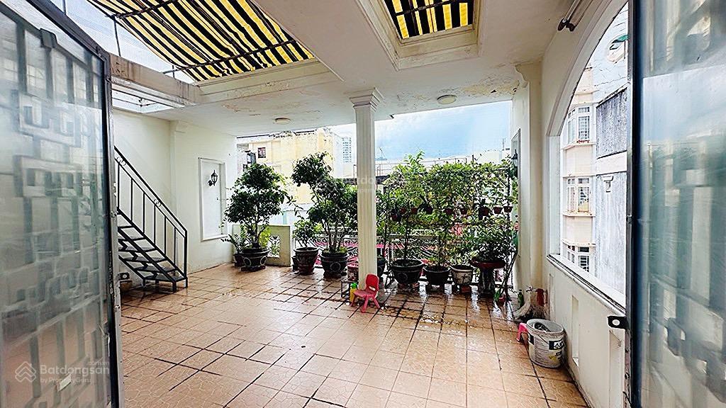 Nhà mt hẻm 6m, lô góc, ko lg qh  nguyễn trãi  7x22 (131/142m2), 4 tầng  26 tỷ