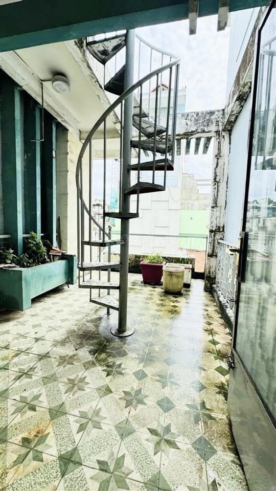 Nhà mặt tiền lâu năm  bàn cờ  32/36m2, 4 tầng  13.5 tỷ
