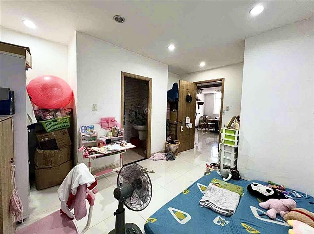 Căn hộ screc tower có thang máy  trường sa  101m2  5.75tỷ