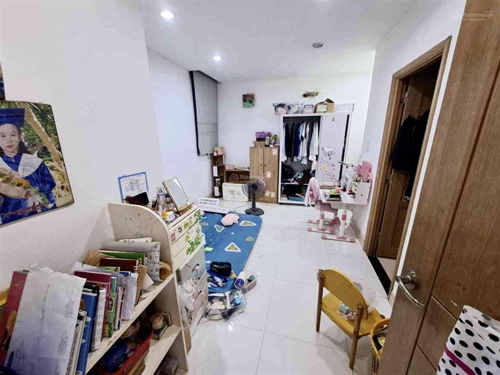 Căn hộ screc tower có thang máy  trường sa  101m2  5.75tỷ