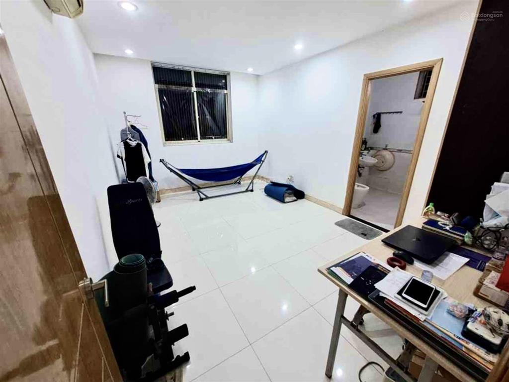Căn hộ screc tower có thang máy  trường sa  101m2  5.75tỷ