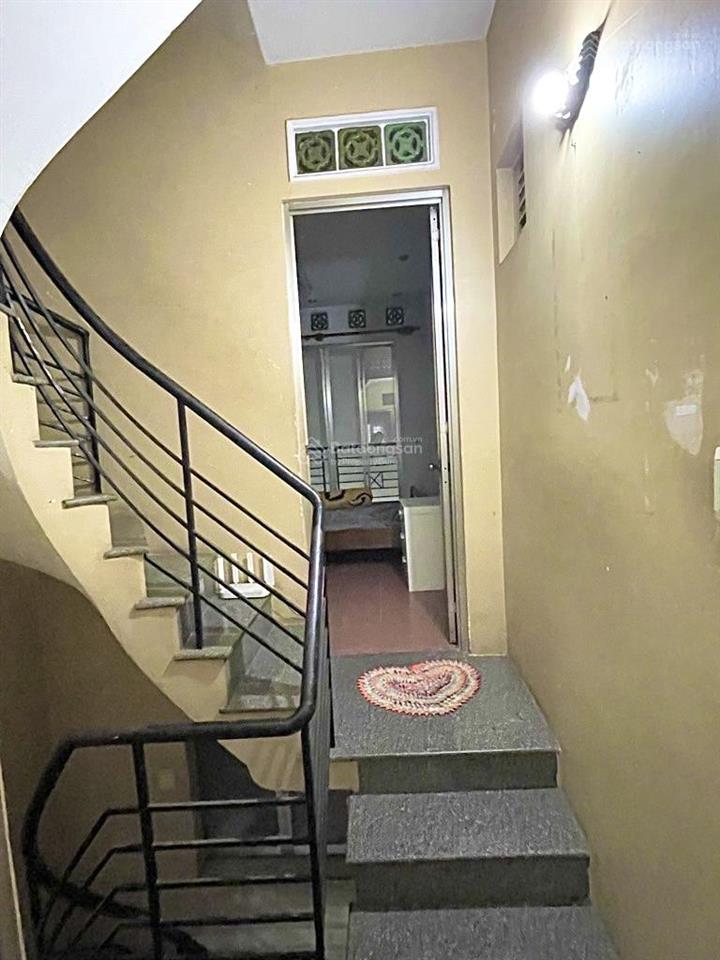 Nhà nở hậu  hai bà trưng  34m2, 4 tầng  5.3 tỷ