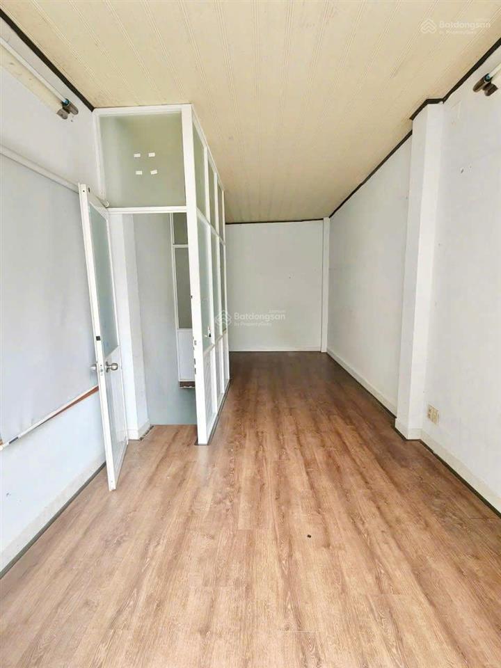Nhà lô góc, sổ đẹp, 1/sẹc  18.2/21m2, 4 tầng  trần bình trọng  4.3 tỷ