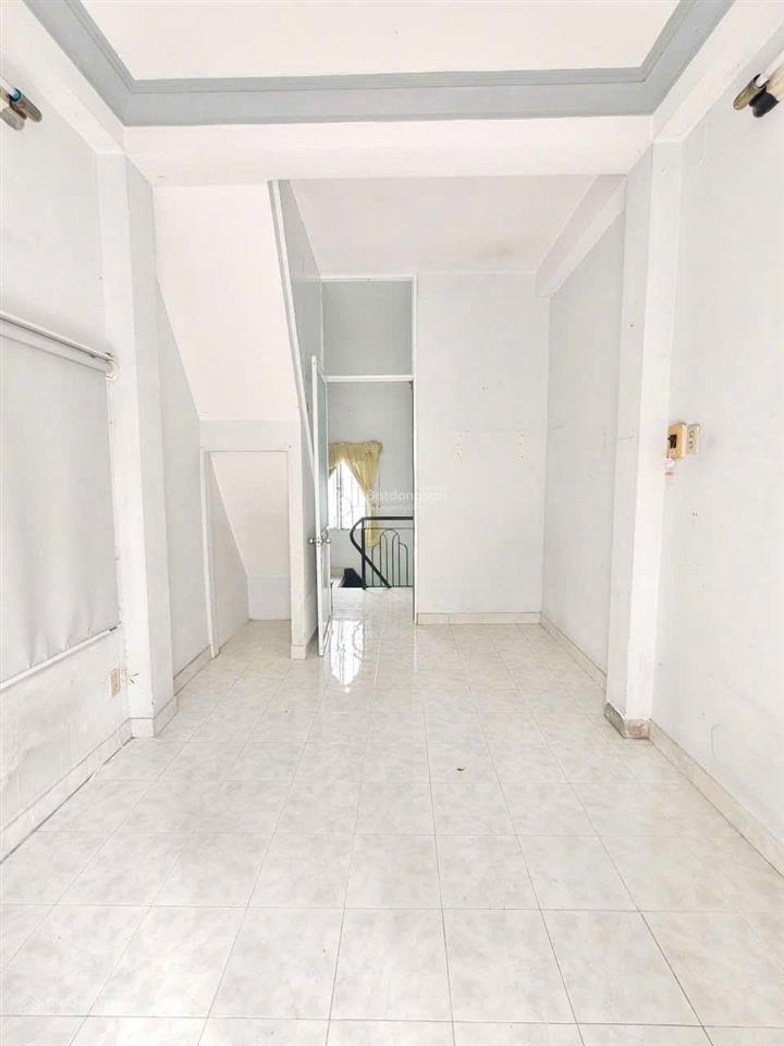 Nhà lô góc, sổ đẹp, 1/sẹc  18.2/21m2, 4 tầng  trần bình trọng  4.3 tỷ