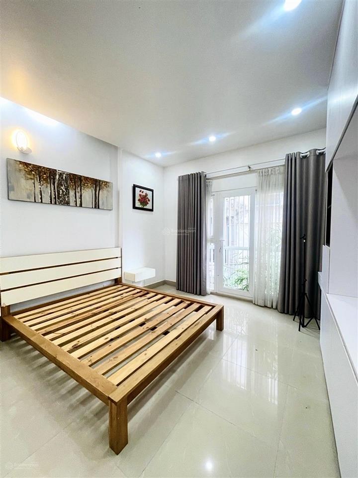 Nhà hxh, nở hậu đẹp  cách mạng tháng 8  4x14(53m2), 4tầng  9tỷ