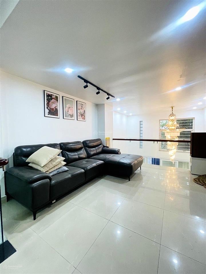 Nhà hxh, nở hậu đẹp  cách mạng tháng 8  4x14(53m2), 4tầng  9tỷ