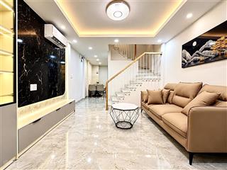 Nhà mới đẹp, full nội thất, sổ đẹp, ko lg qh  thành thái  3.7x8(30m2), 3 tầng  5.8 tỷ
