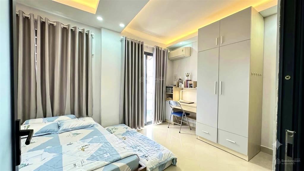 Nhà nở hậu, ngang 5m  trần quang diệu  32m2, 5 tầng  6,2 tỷ