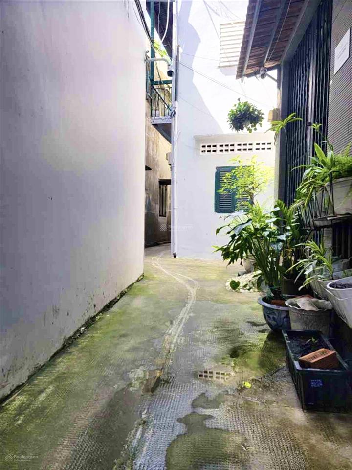Nhà nở hậu, ngang 5m  trần quang diệu  32m2, 5 tầng  6,2 tỷ