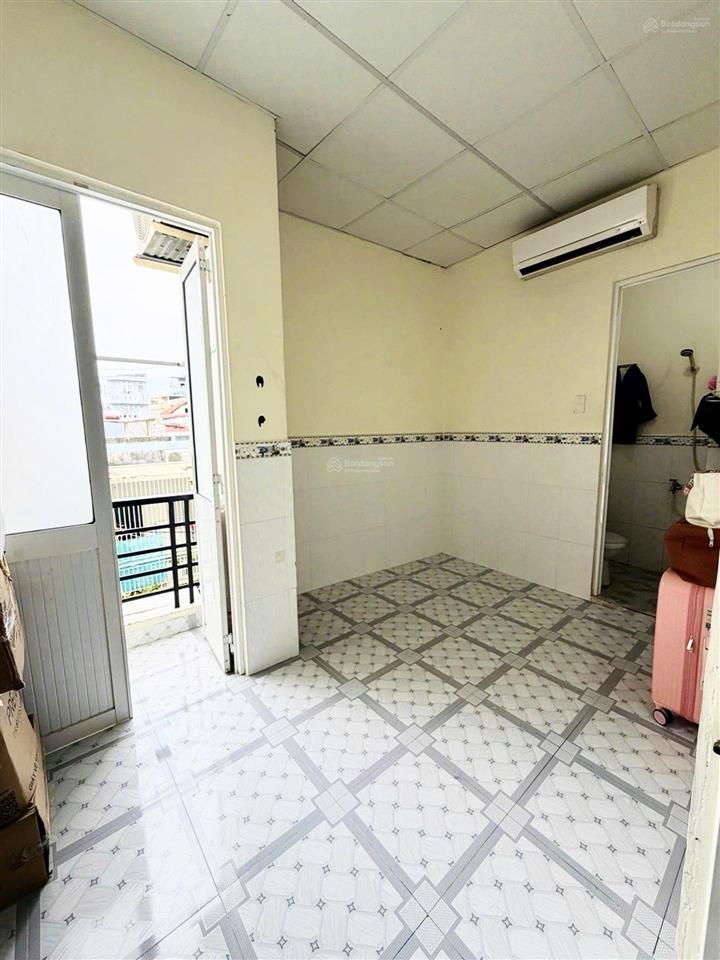 Nhà nở hậu  cách mạng tháng 8  42m2, 4tầng  4.98tỷ