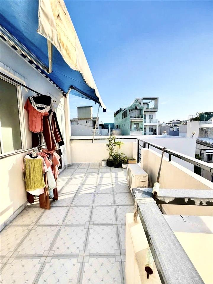 Nhà nở hậu  cách mạng tháng 8  42m2, 4tầng  4.98tỷ
