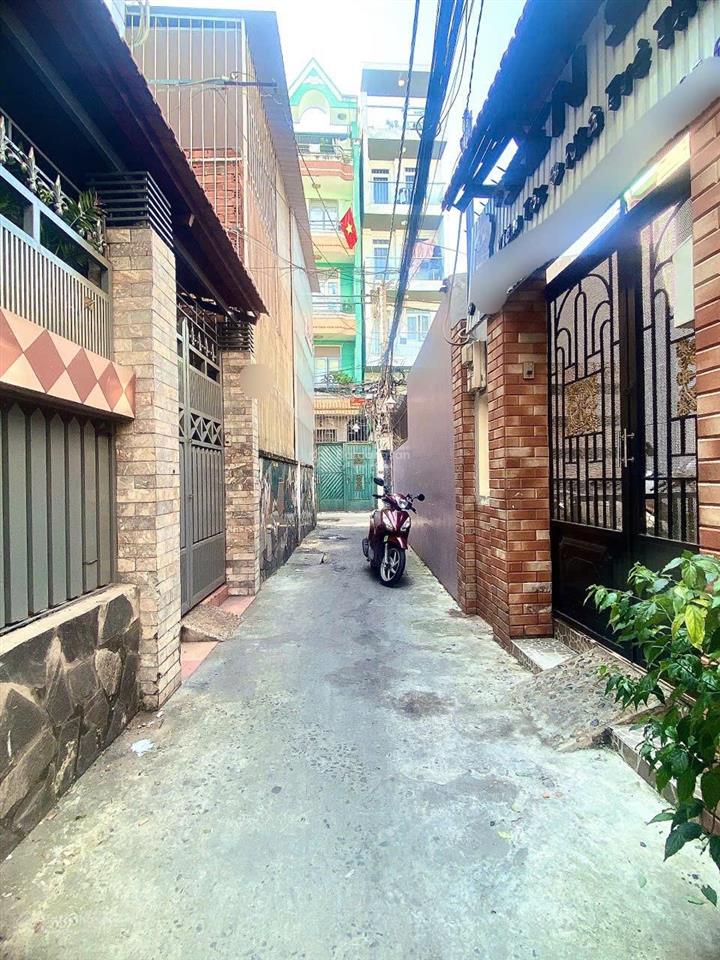 Nhà nở hậu  cách mạng tháng 8  42m2, 4tầng  4.98tỷ