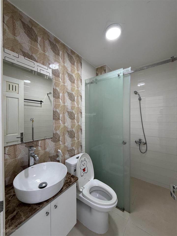Căn hộ 1pn ban công nguyên tầng 4 ngay ga sài gòn q3 full nt trống sẵn xem ngay giáp q1  q10