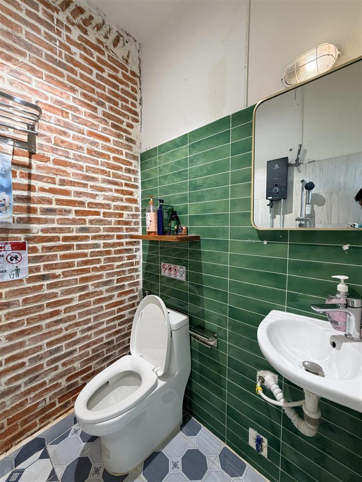 Cho thuê chdv xinh  ngay nguyễn văn thủ q1 full nt ban công cửa sổ  gần cv lê văn tám xem ngay