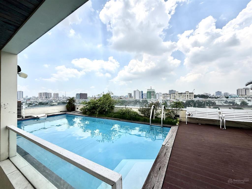 Cho thuê căn hộ 1 phòng ngủ ngay bờ kè nhiêu lộc  thang máy hầm xe  hồ bơi  giáp q3  q1 sân bay