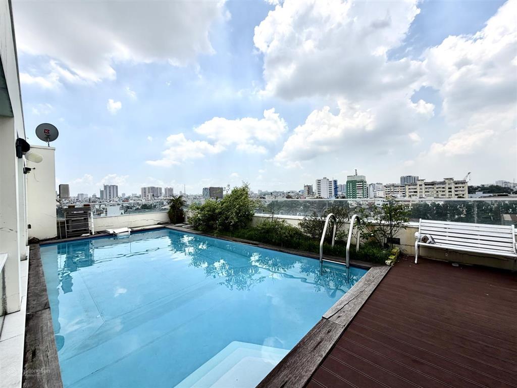 Cho thuê căn hộ 1 phòng ngủ ngay bờ kè nhiêu lộc  thang máy hầm xe  hồ bơi  giáp q3  q1 sân bay