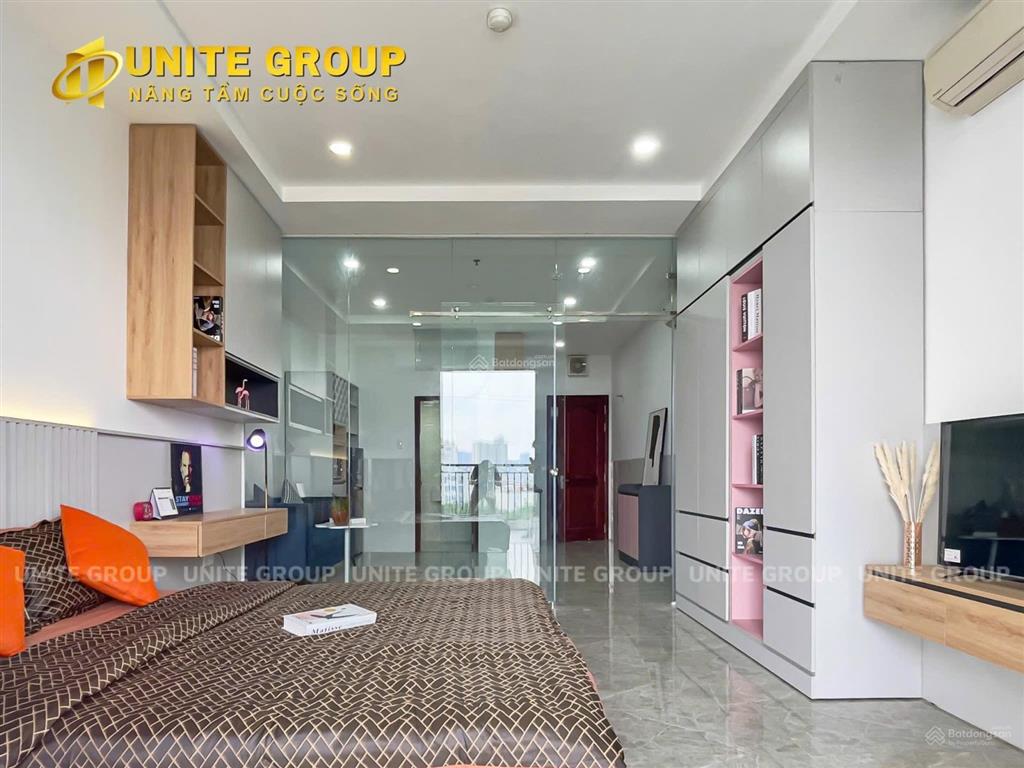 Cho thuê căn hộ 1pn giá rẻ có ban công view đẹp quận 7  gần crescent mall, quận 1, quận 4