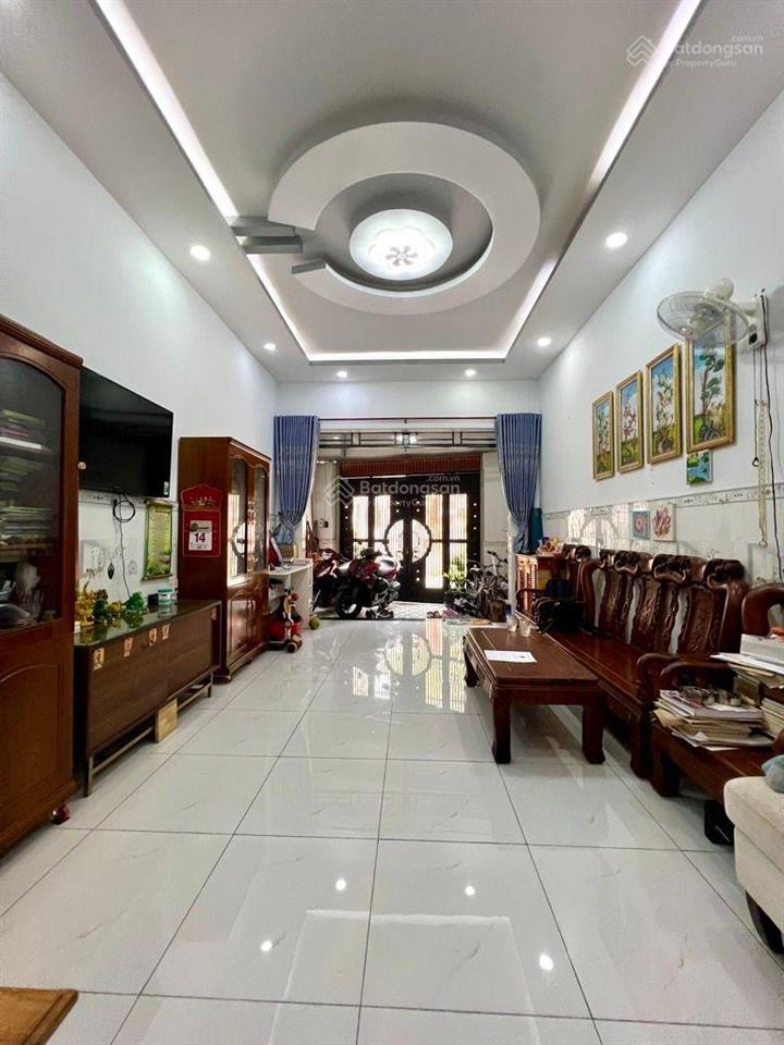 Bán nhà phạm văn bạch  4x12m  hẻm thông  2 tầng đúc  gần mặt tiền  nhà mới  chỉ 4,x tỷ