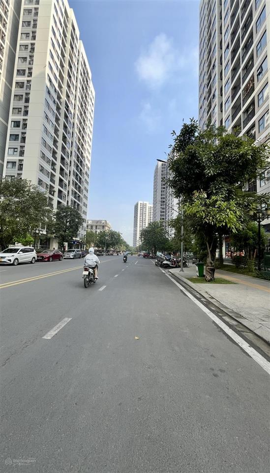 Lô đất góc 2 mặt tiền khu tái định cư phước thiện q9. đối diện vinhomes, dt 338m2 tc, giá 28 tỷ tl