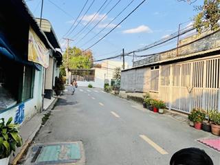 Sổ hồng riêng, dt 64m2 tc, có nhà 1 trệt 1 gác, 2pn rộng, long bình q9