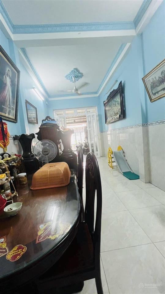 76m2, chỉ 4,2 tỷ tl, nhà 2 tầng, 4pn, đường 16  p long bình q9, đường thông ô tô chạy, dân trí cao