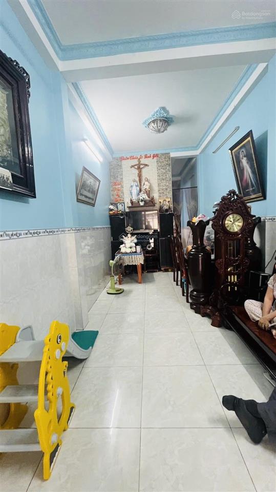 76m2, chỉ 4,2 tỷ tl, nhà 2 tầng, 4pn, đường 16  p long bình q9, đường thông ô tô chạy, dân trí cao