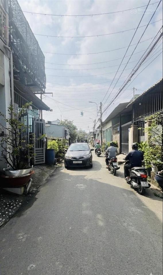 76m2, chỉ 4,2 tỷ tl, nhà 2 tầng, 4pn, đường 16  p long bình q9, đường thông ô tô chạy, dân trí cao