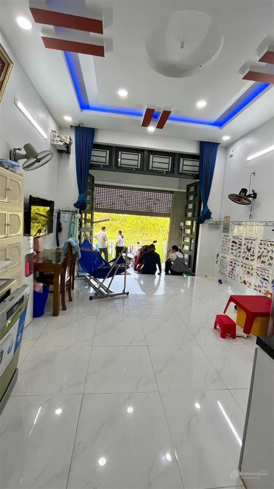 Nhanh mới kịp  1 căn duy nhất  2 tầng mới, chỉ 3, x tỷ tl, đường số 8, ngay đông tăng long q9.