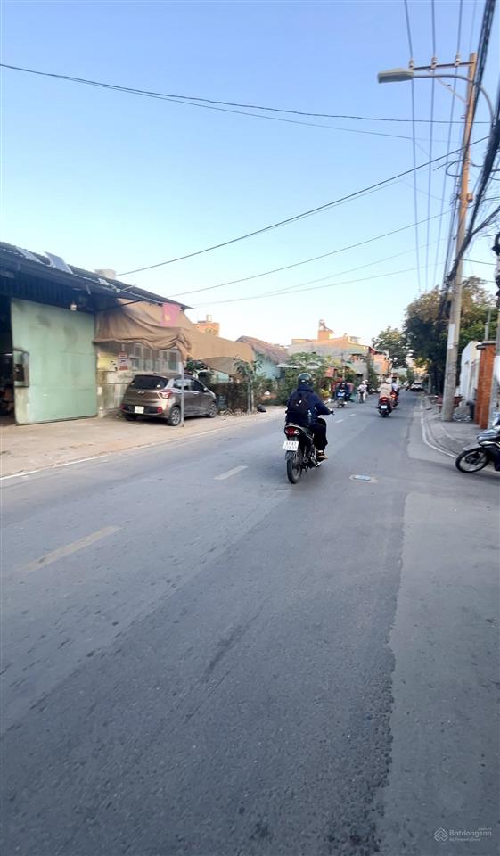 Đất mặt tiền kinh doanh võ văn hát q9. ngay trường đh, ngang 5,7m²  136,1m² tc. hơn 8,x tỷ tl.