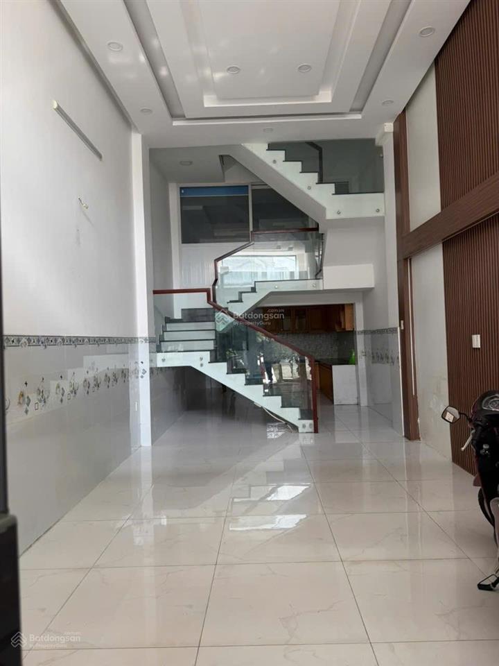 Gò vấp p3  nguyễn văn công mặt tiền kinh doanh. 82m2  4 tầng  4pn, hơn 12,x tỷ tl.