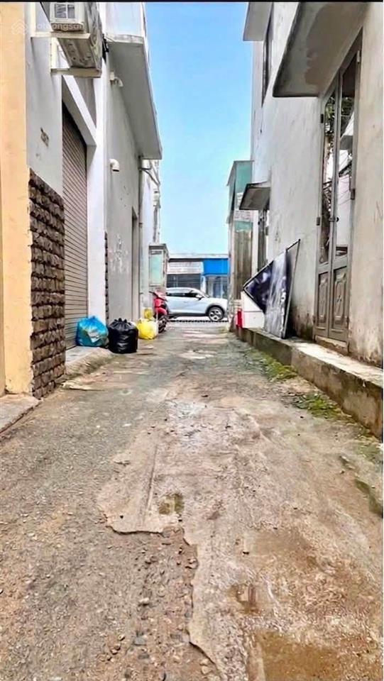 Thủ đức  nhà 2 tầng sát mặt tiền võ văn ngân 86,6m2 thổ cư chỉ 6,x tỷ còn tl.