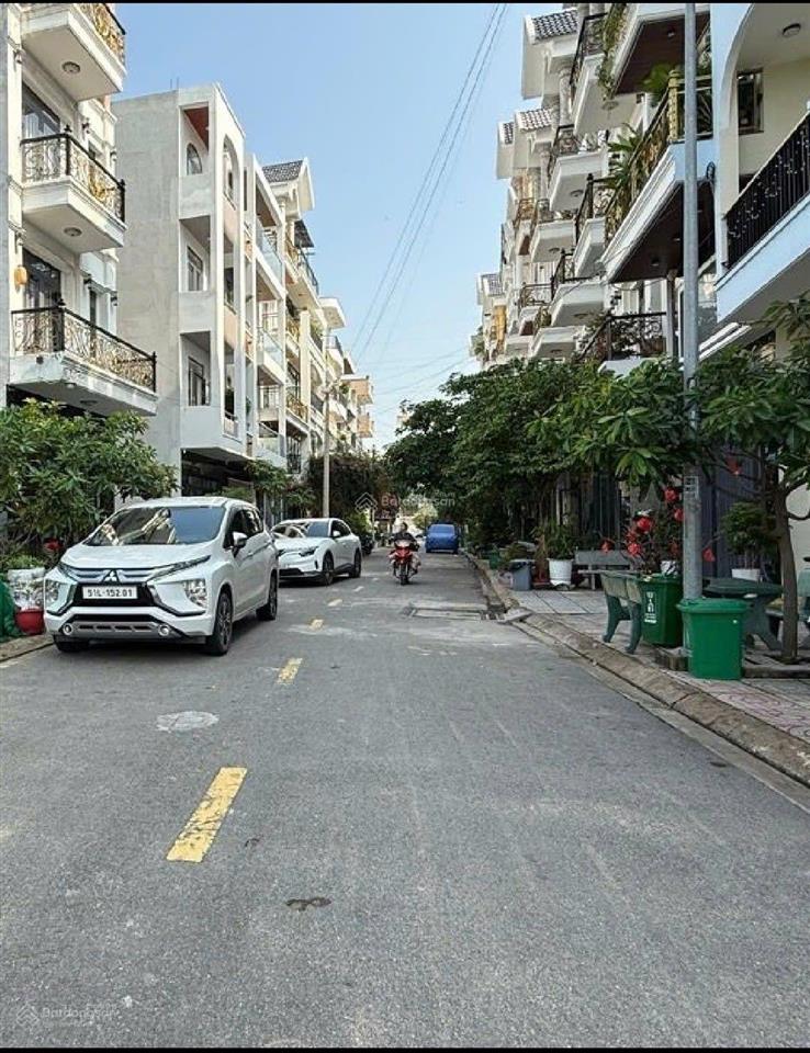 Bán nhà hxh nhựa 12m nguyễn văn quá q12  60m2 x 5 tầng 6,45 tỷ