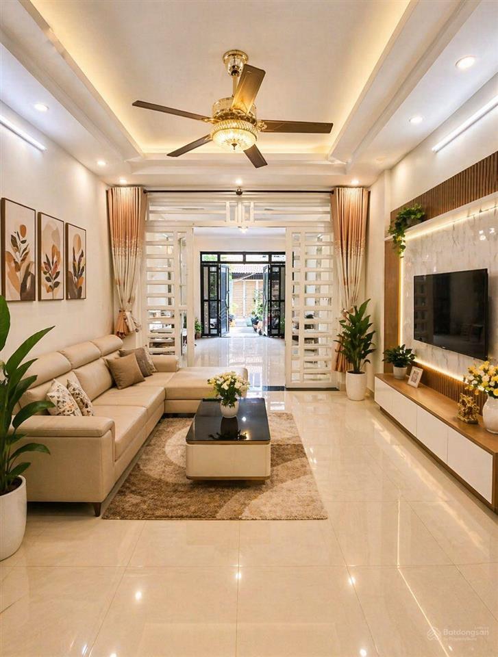 Bán nhà gò vấp phạm văn chiêu hxh 76m2x 3 tầng 6tỷ3
