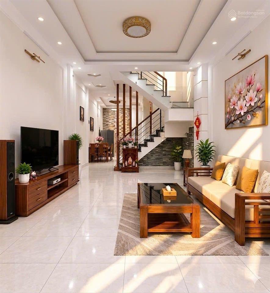 Bán nhà mới hxt 8m phạm văn chiêu 68m2x3 tầng 7tỷ69