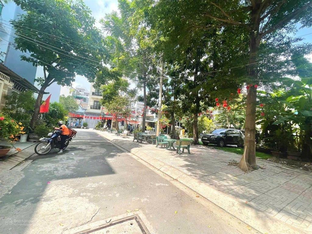 Bán nhà mới hxt 8m phạm văn chiêu 68m2x3 tầng 7tỷ69