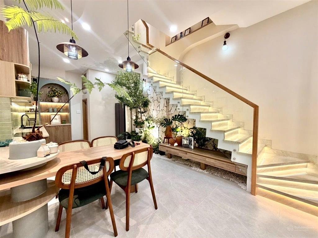 Bán nhà mới trần thánh tông gần trường chinh tân bình, hxh, 50m2 x 4 tầng 8t39