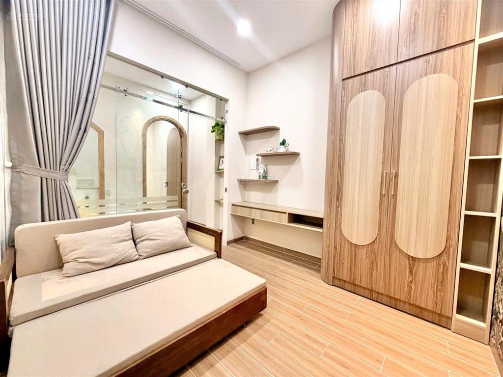 Bán nhà mới trần thánh tông gần trường chinh tân bình, hxh, 50m2 x 4 tầng 8t39
