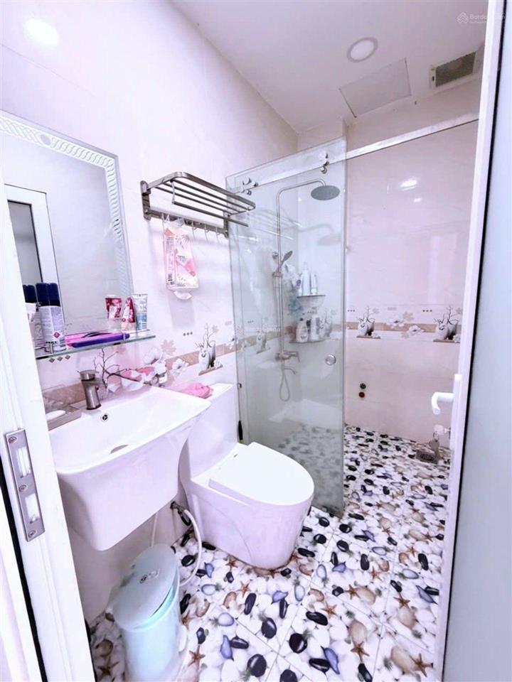 Nhà mới 4 tầng hẻm 6m xe hơi vô nhà  quang trung gò vấp 6 tỷ 79