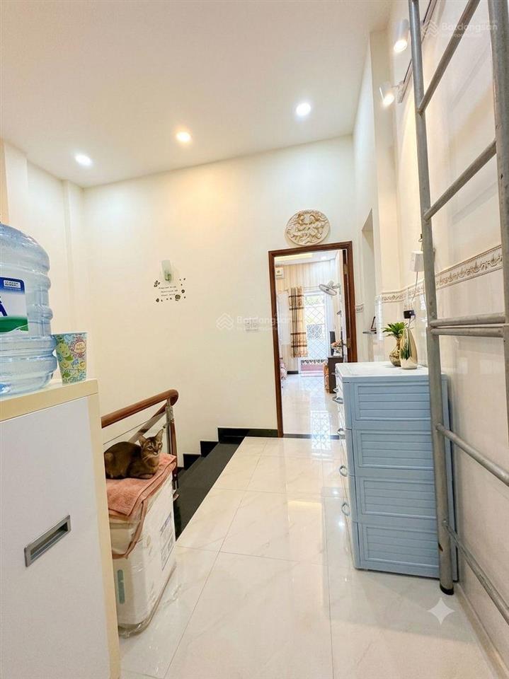 Bán nhà nguyễn văn quá hxh thông 72m2 x3 tầng 5tỷ7