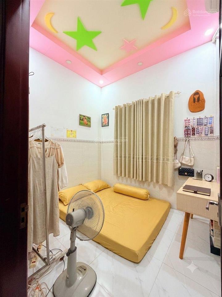 Bán nhà nguyễn văn quá hxh thông 72m2 x3 tầng 5tỷ7