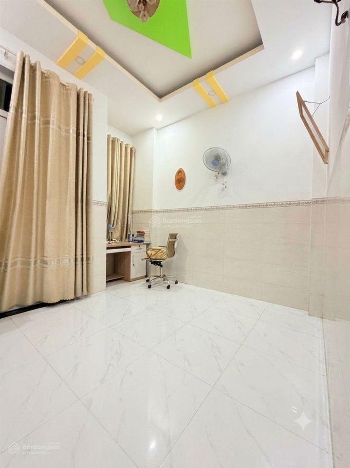 Bán nhà nguyễn văn quá hxh thông 72m2 x3 tầng 5tỷ7