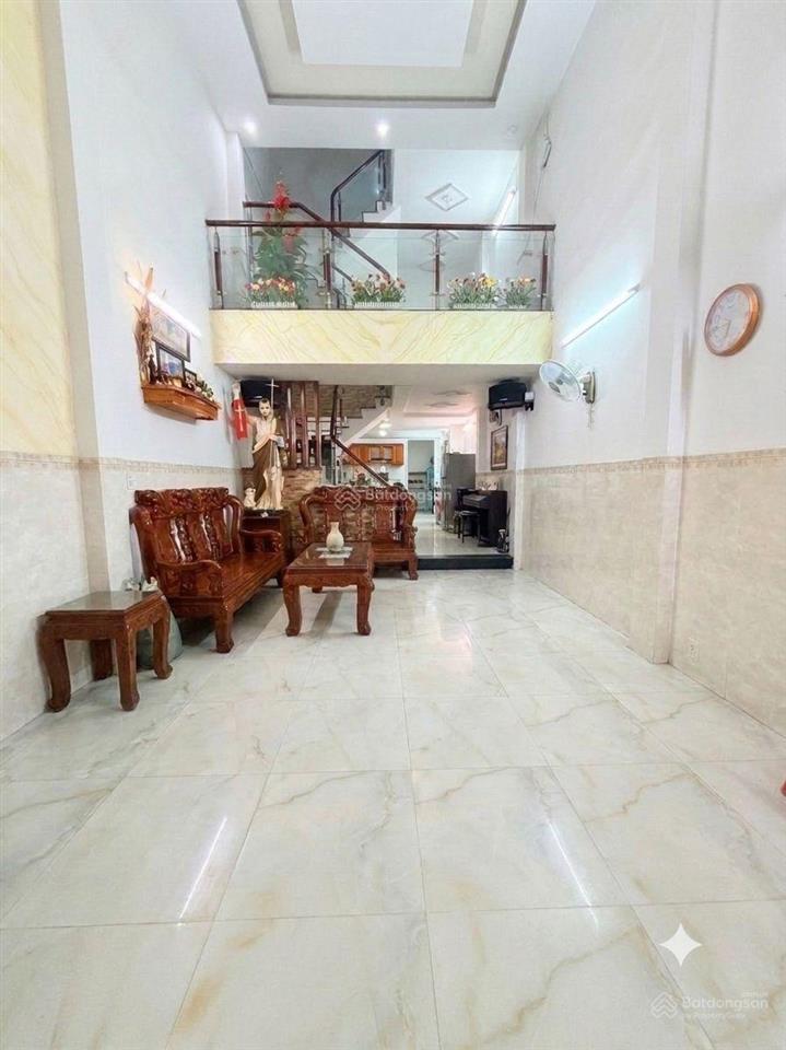 Bán nhà nguyễn văn quá hxh thông 72m2 x3 tầng 5tỷ7