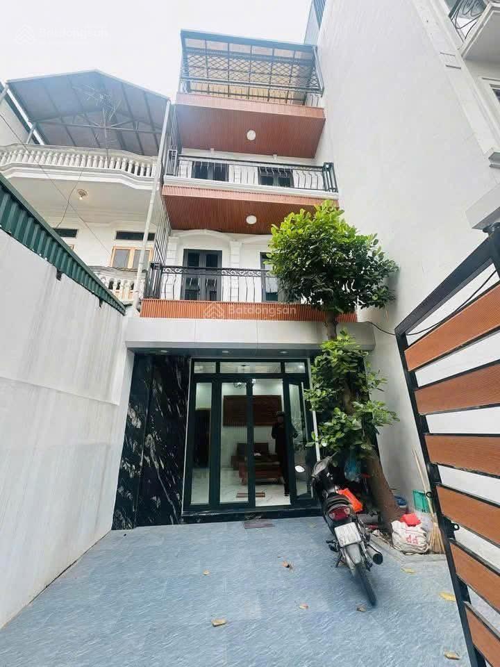 Phố chu huy mân, cách aeon 1km 110m2 4tầng mới nhỉnh 11 tỷ