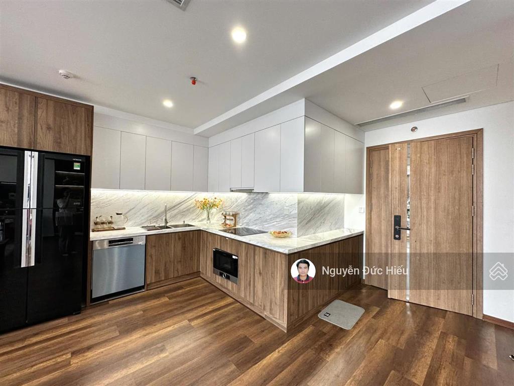 Bán chung cư 89 phùng hưng căn góc 85m2, 3 phòng ngủ, 2 vs, nhà đẹp thoáng