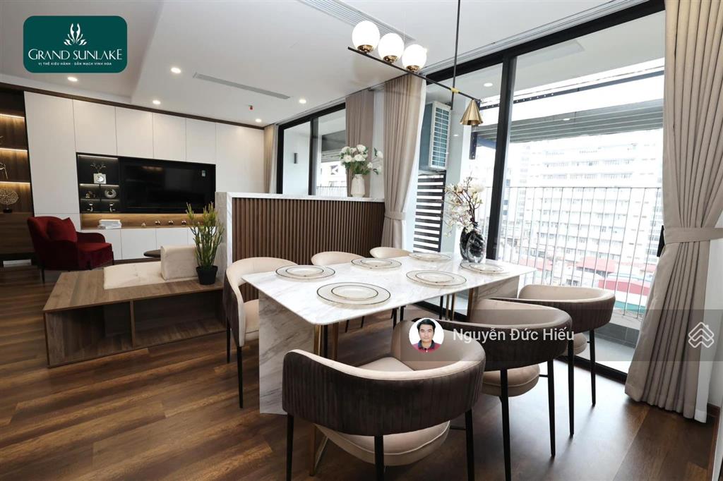 Bán chung cư 89 phùng hưng căn góc 85m2, 3 phòng ngủ, 2 vs, nhà đẹp thoáng