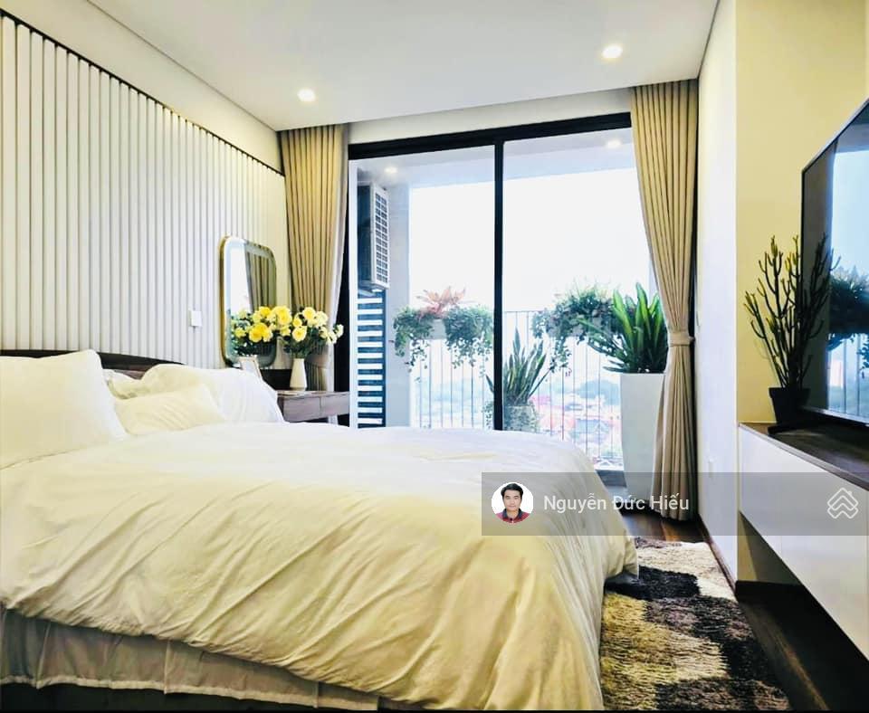 Bán chung cư 89 phùng hưng căn góc 85m2, 3 phòng ngủ, 2 vs, nhà đẹp thoáng