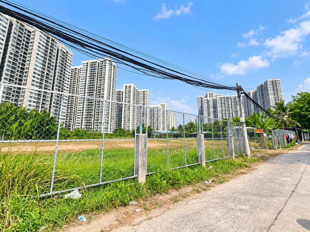 Bán đất 672m, 2 mặt tiền đường số 27  nguyễn xiển, tp.hcm  gần vinhomes grand park