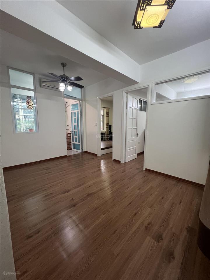 Bán chcc tại ngõ 123 trần đăng ninh, cầu giấy
62m2, 2, 1vs. giá hợp lý 5,4 tỷ, phí thuế thoả thuận